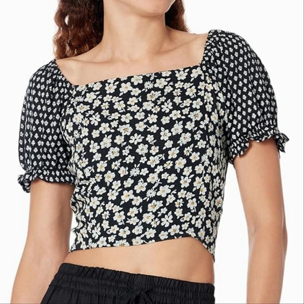 Angie Black Floral Lace Up Back Boho Cropped Top Medium - Picture 4 of 10
